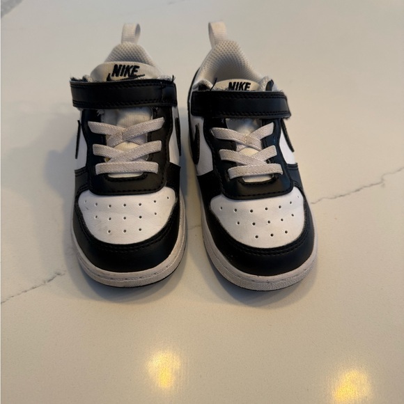 Nike Dunks- size 8C - Picture 2 of 5